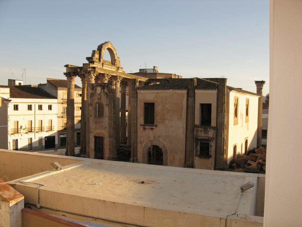 Apartamentos El Templo Suites Merida Exterior photo